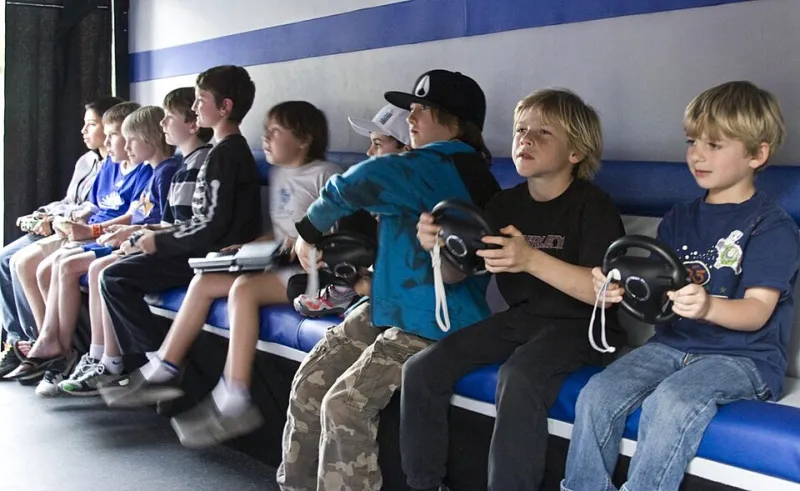 Same Couch, Same Screen, Way More Fun: The Local Multiplayer Comeback Nobody Saw Coming